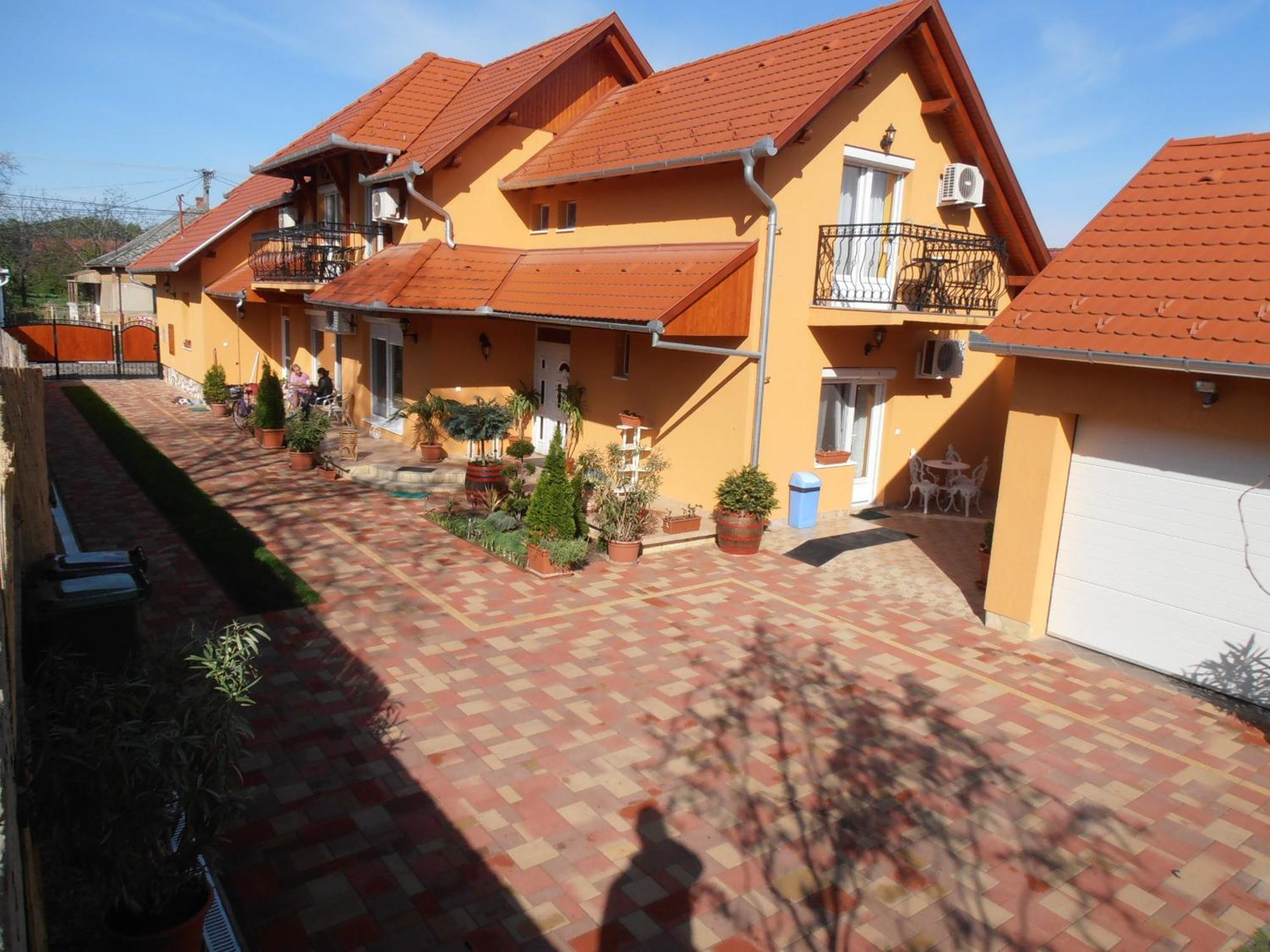 Gal Apartmanhaz Harkany Luaran gambar